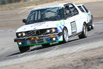 media/Sep-28-2025-24 Hours of Lemons (Sun) [[5dfe0e5f6e]]/12pm (Outside Grapevine)/
